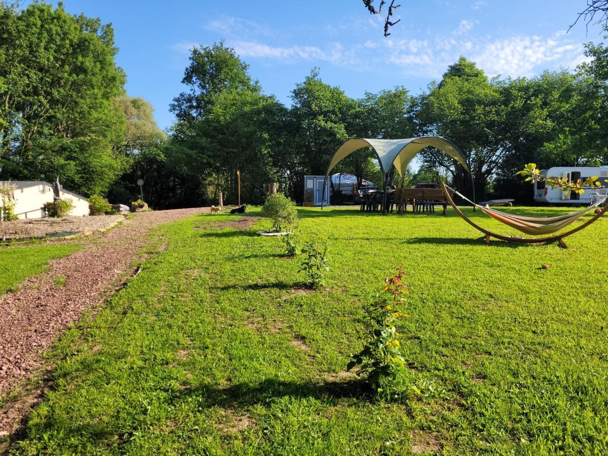 Clos Des Monts Saint-Martin-des-Besaces Exteriör bild